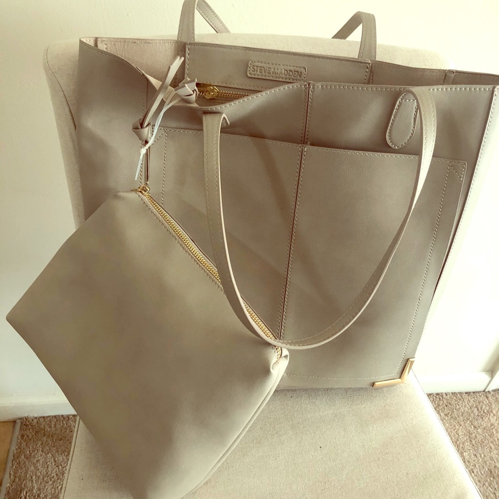 Steve Madden Bag with cosmetic bag/clutch